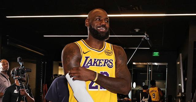 詹姆斯确认缺席季前赛，湖人新赛季揭幕战对阵勇士