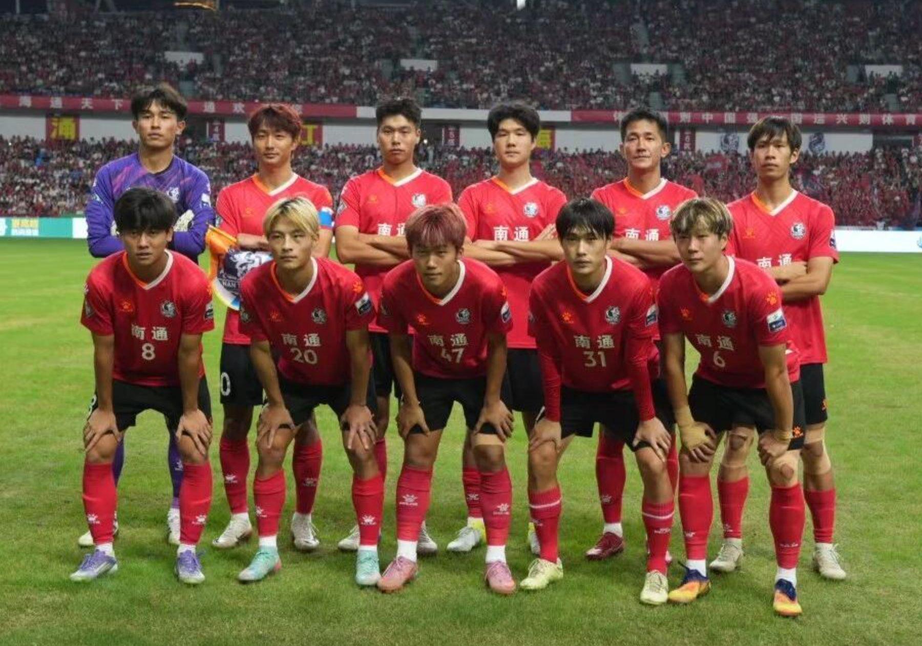 南通5-0淮安晋级四强，实力碾压引发职业球员身份质疑