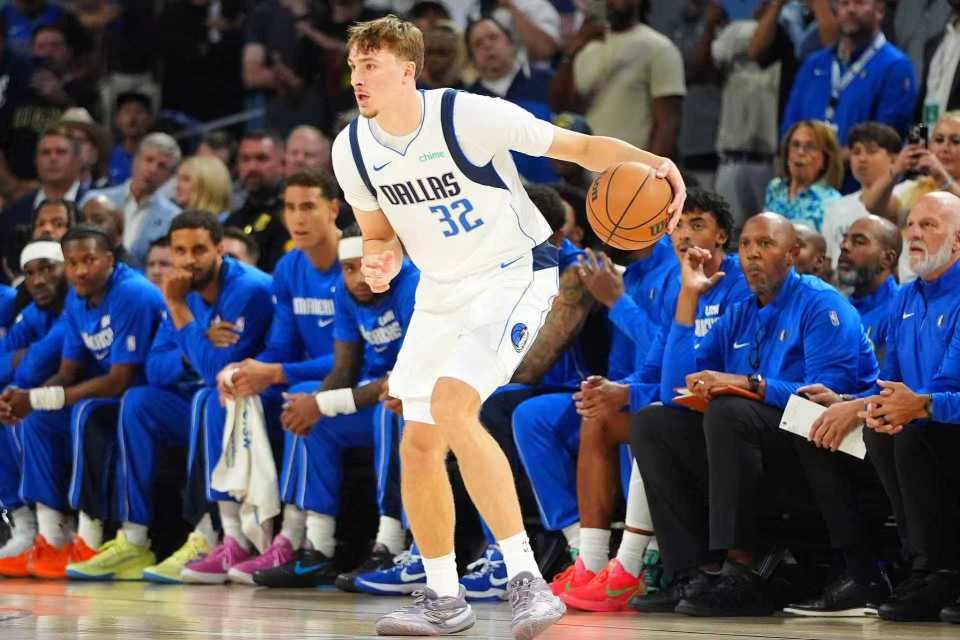 独行侠季前赛首战告捷，拉塞尔首秀表现亮眼