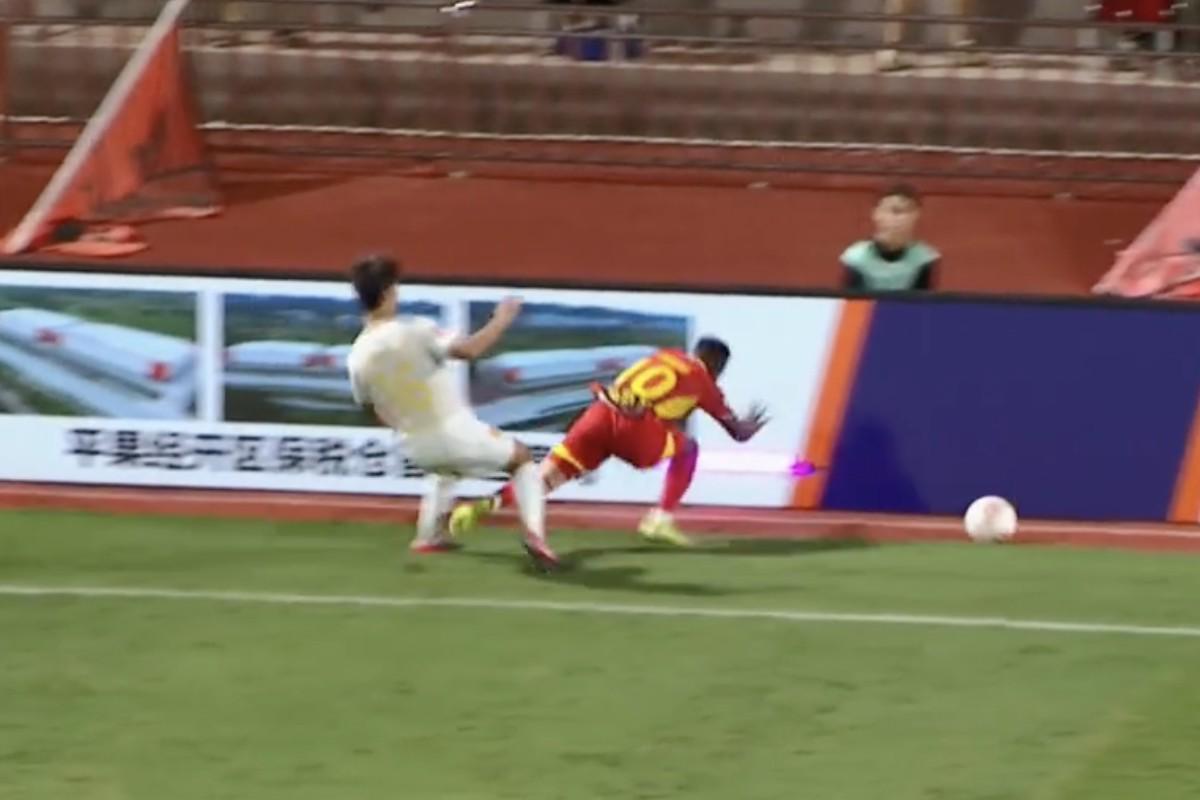 中国足协裁判评议聚焦中甲广西平果与重庆铜梁龙比赛细节