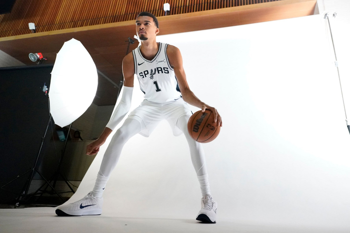 文班亚马潜力未爆，马刺战术混乱难破局