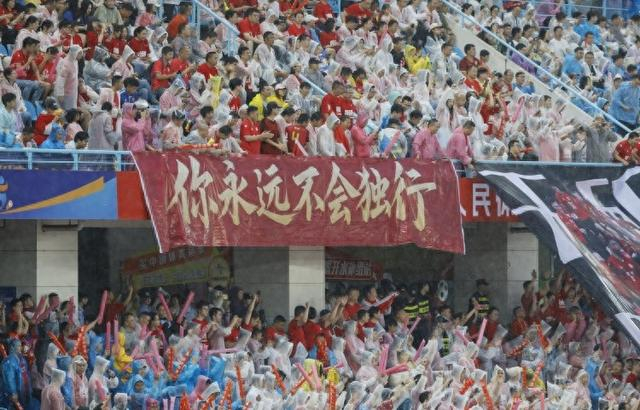 无锡队逆袭锁定苏超四强门票，半决赛对阵揭晓