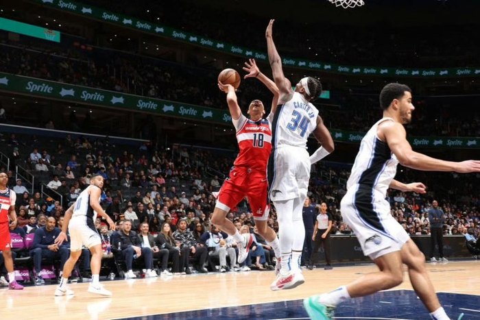 布罗格登底薪加盟尼克斯，昔日最佳第六人跌落谷底？