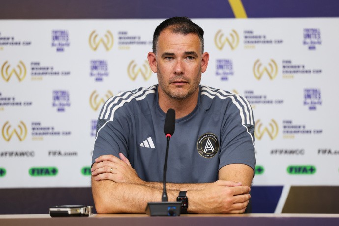 武汉女足凭借关键机会1-0小胜奥克兰联女足，数据彰显战术执行力