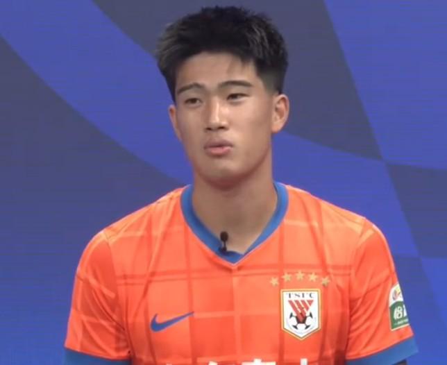 山东泰山新星彭啸的中超首秀与国家队梦想