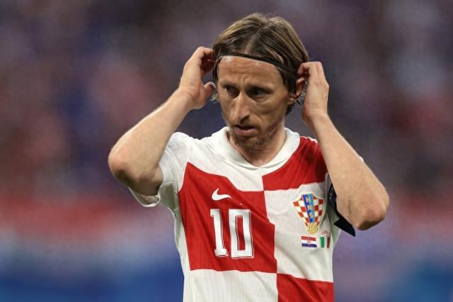 莫德里奇谈达利奇百场：没有捷径，只有战斗与坚持