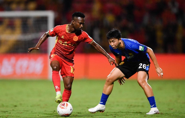 阿萨莫阿伤情大反转，中甲焦点事件引发中超基础设施热议