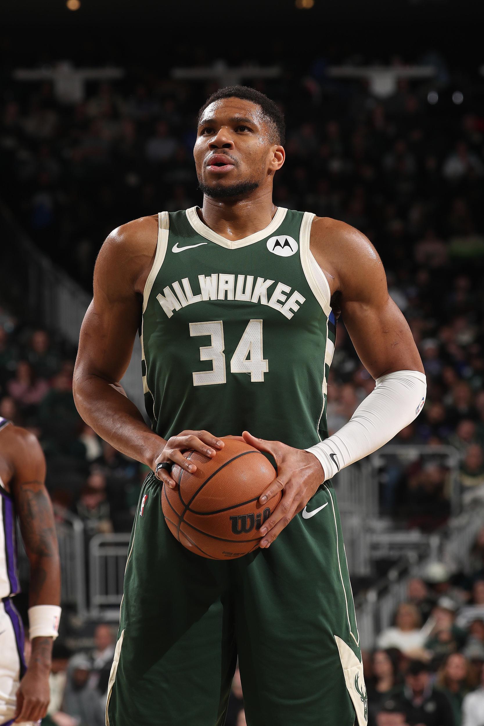 字母哥谈未来:雄鹿信念未变,但离队可能性依旧存在