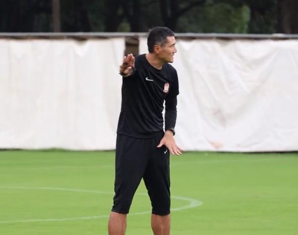 青岛西海岸备战火力全开，上海海港热身赛成焦点