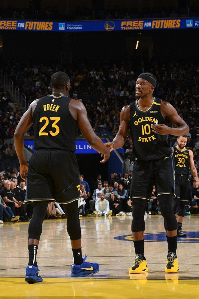 勇士赛季首发四人35岁以上,历史对比让人直呼老将阵容