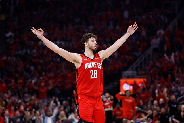 申京闪耀季前赛，火箭闪现新希望