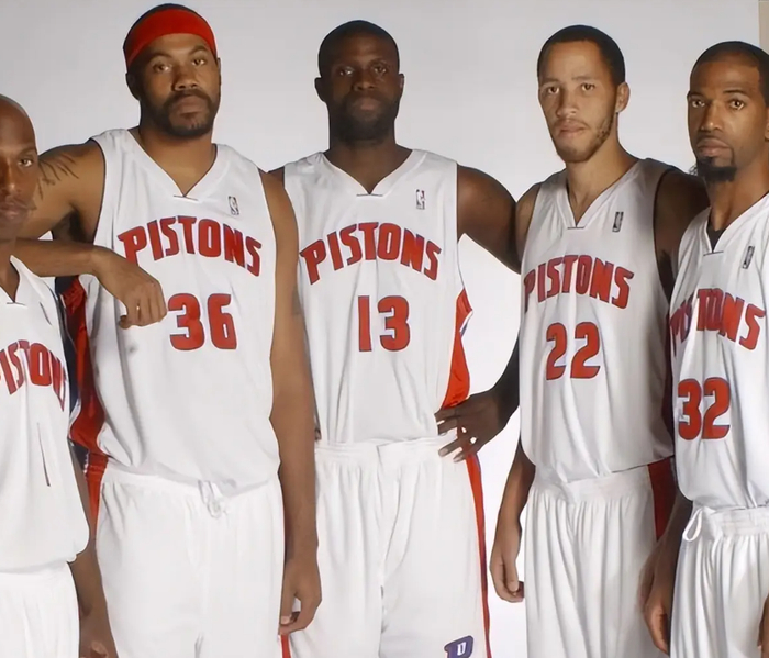 2005年活塞奇迹：蓝领精神碾压湖人王朝梦