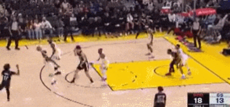 杨瀚森NBA季前赛初体验:被三巨头围剿后首次得分引发欢笑