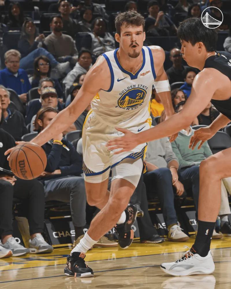 勇士季前赛逆转开拓者，波斯特全场高光