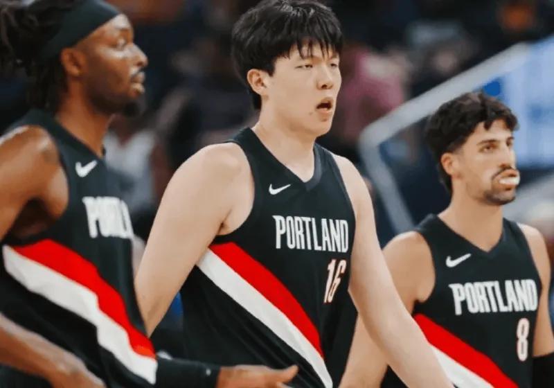 杨瀚森季前赛首秀高强度对抗下显隐患，教练寄望满满