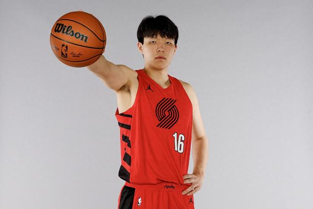 勇士逆转开拓者 杨瀚森表现难掩成长烦恼