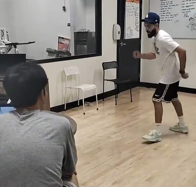 张博源美国磨炼成效显著 多校邀约展现潜力