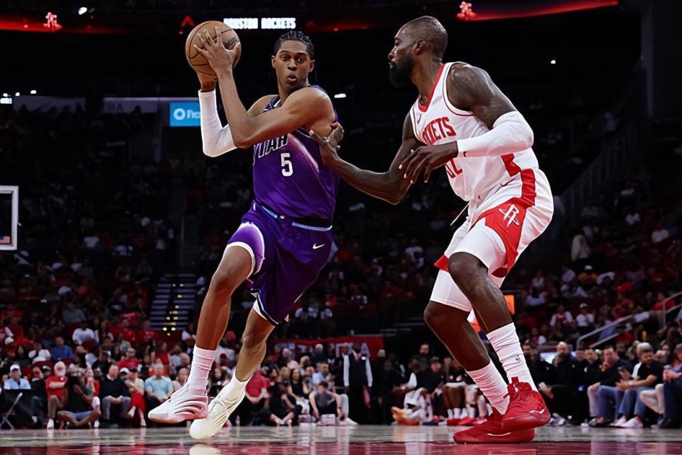 火箭季前赛两连胜，爵士新星威廉姆斯表现惨淡