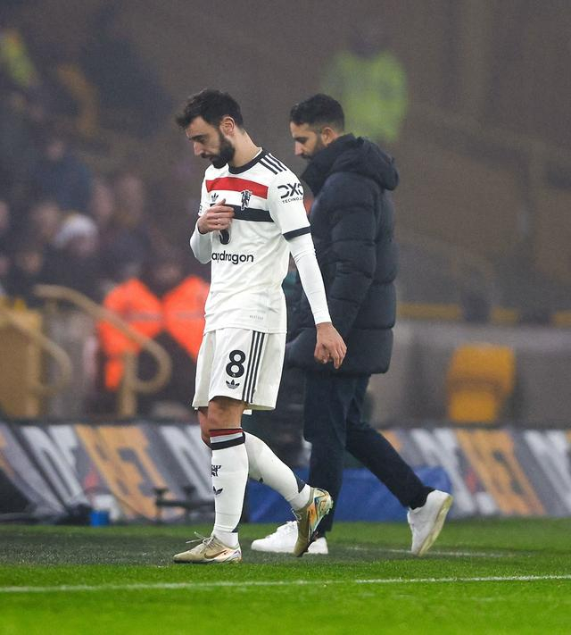 B费与阿莫林的和谐共处，曼联内部位置争议浮出水面