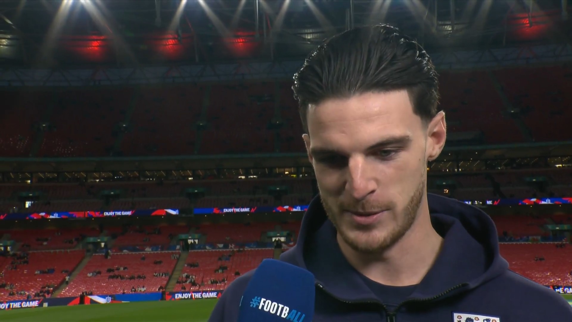 赖斯第二次当英格兰队长 对阵威尔士氛围火爆