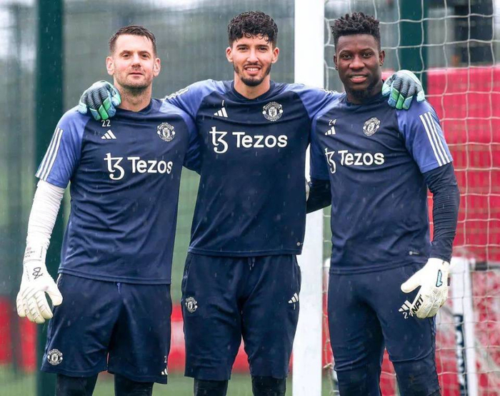 曼联新门神拉门斯首秀惊艳，能否扛起红魔重任引热议