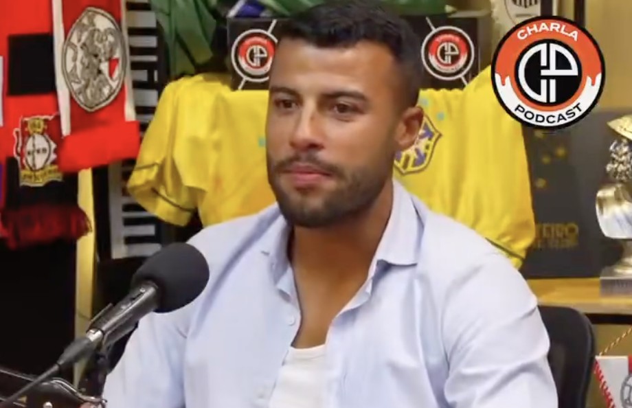 拉菲尼亚揭秘梅西任意球绝技：比赛中一脚死角打爆对手