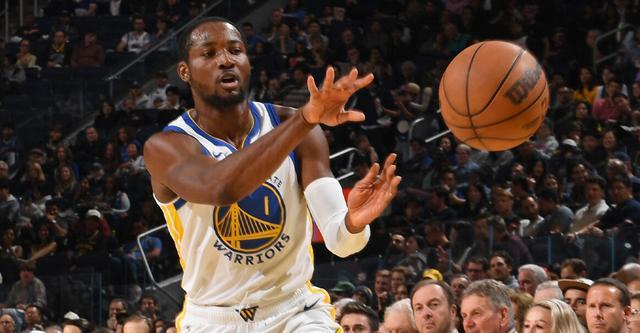 库明加不纠结角色，只想拼抢篮板和防守