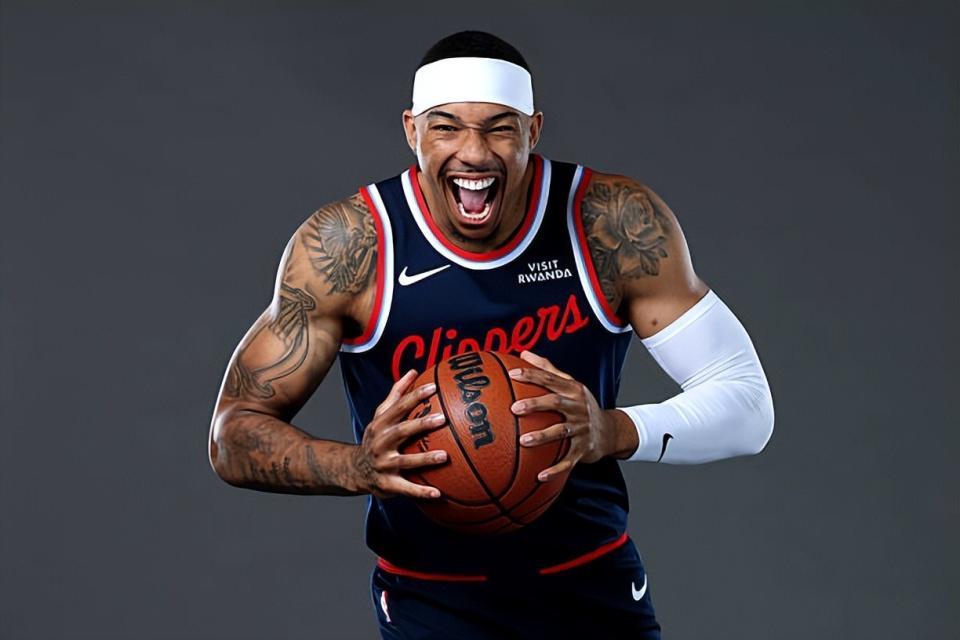 快船季前赛大胜广州，替补米勒表现抢眼引关注