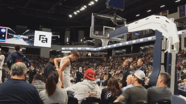 快船季前赛大胜广州,保罗爆发彰显价值,后场组合锋芒毕露