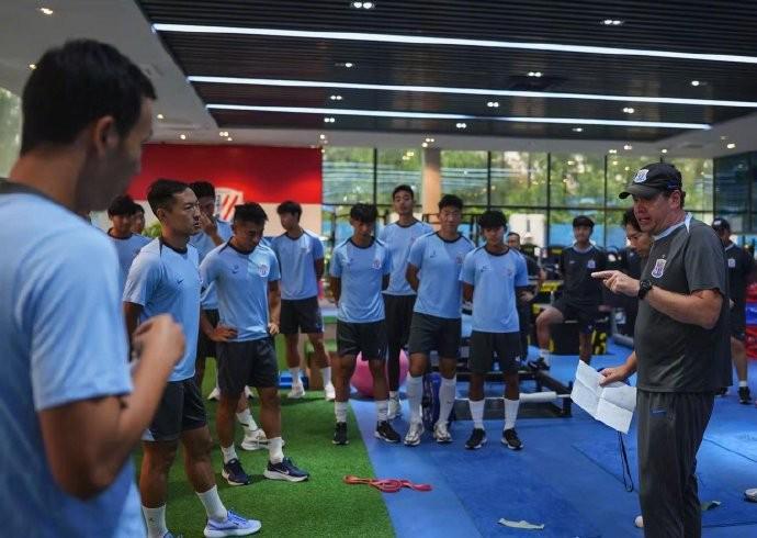 申花战力告急 国字号抽调让球队人手紧张