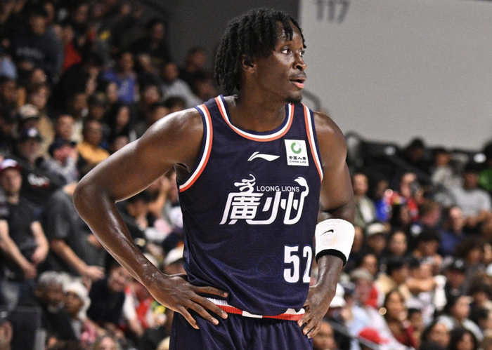 奥拉迪波率广州龙狮遭快船狂虐，昔日抢断王能否东山再起？