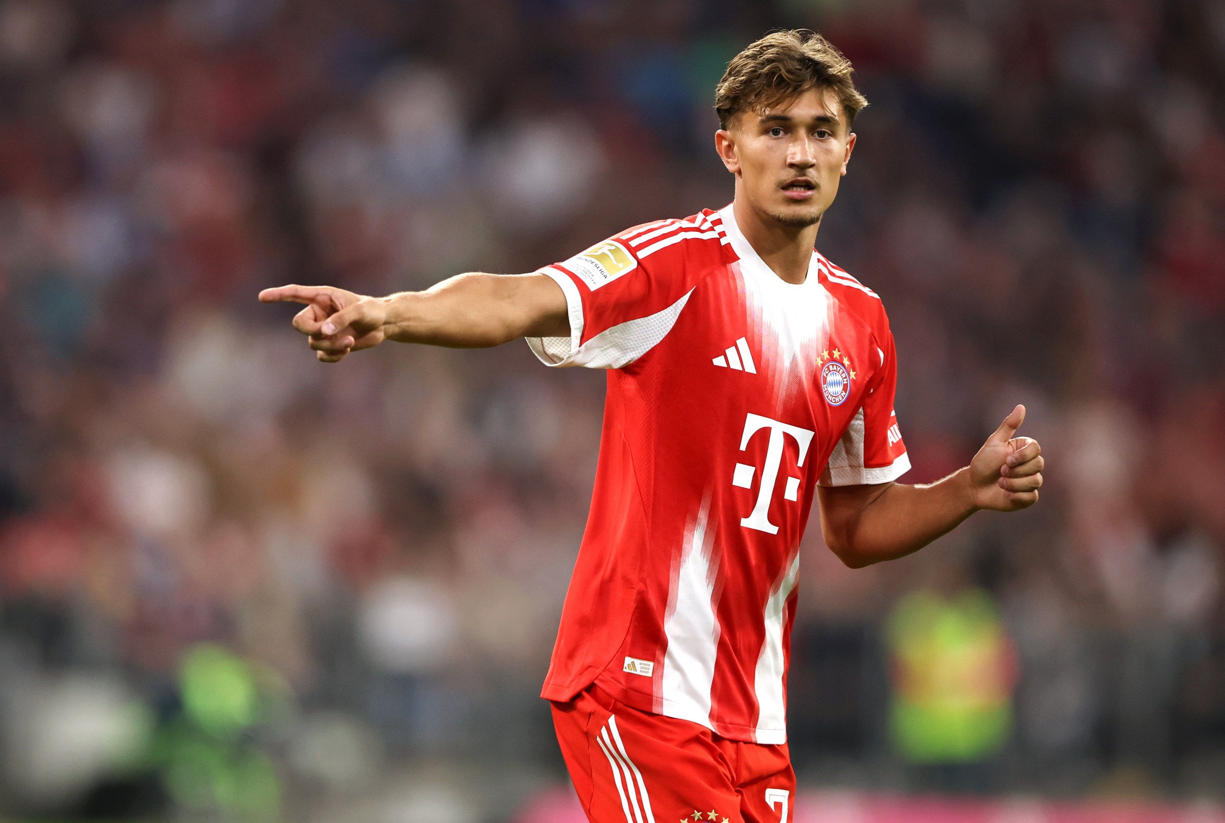 拜仁小将比朔夫：不惧挑战，孔帕尼“疯”训练也得忍