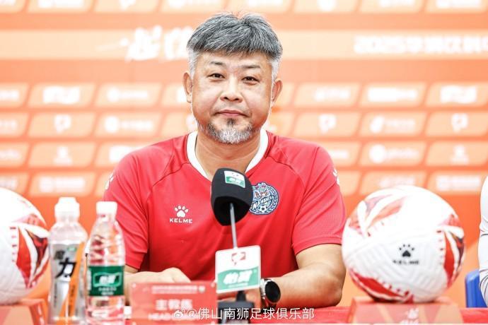 佛山南狮出征重庆，冲刺关键比赛全力以赴