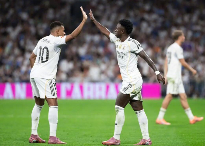 姆巴佩维尼修斯领跑西甲，火力全开无人能挡