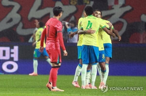 孙兴慜第137场破纪录却遭惨败，韩国队0比5完败巴西