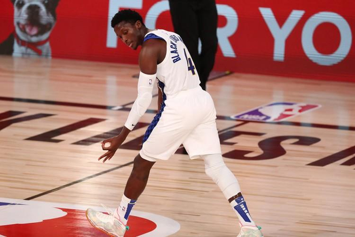 奥拉迪波季前赛爆发，快船主帅高赞广州表现