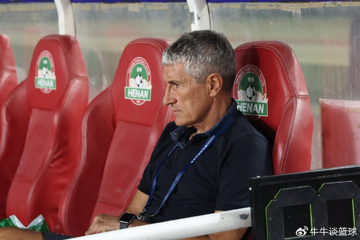 国安火速换帅，沙滩足球皇帝拉米罗顶锅能稳住局面吗