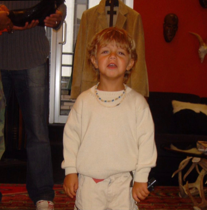 丹尼尔·马尔蒂尼庆祝生日，米兰球迷送上满满祝福