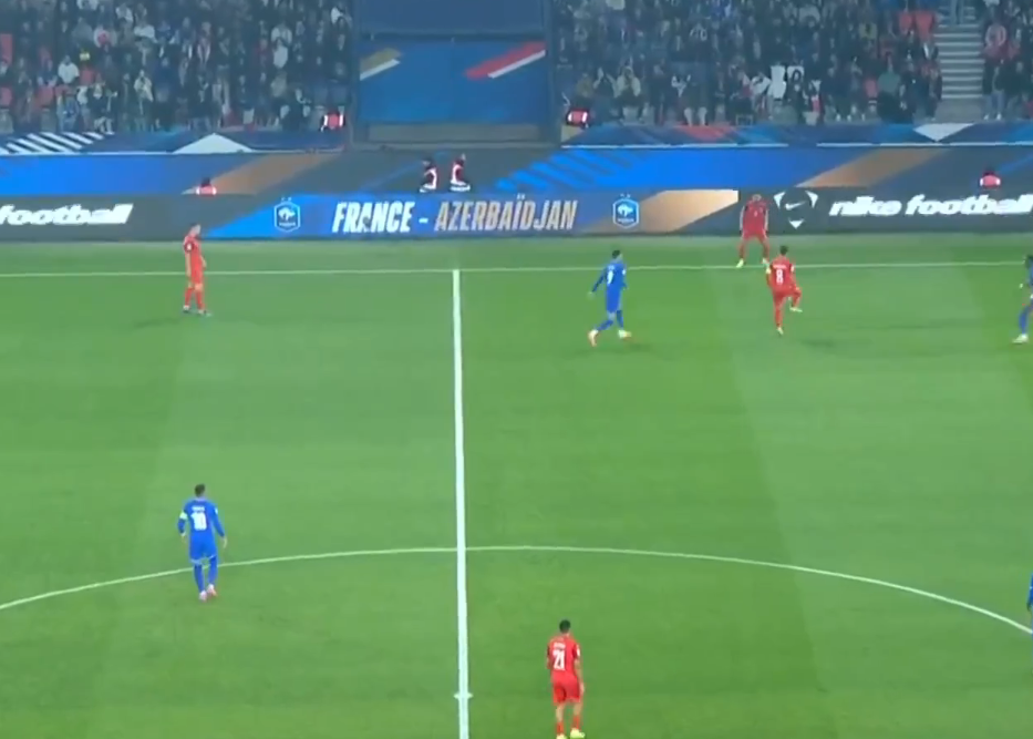法国3-0轻取阿塞拜疆，姆巴佩一人秀翻全场