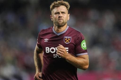 德国队前锋菲尔克鲁格伤退，伤病阴影再袭