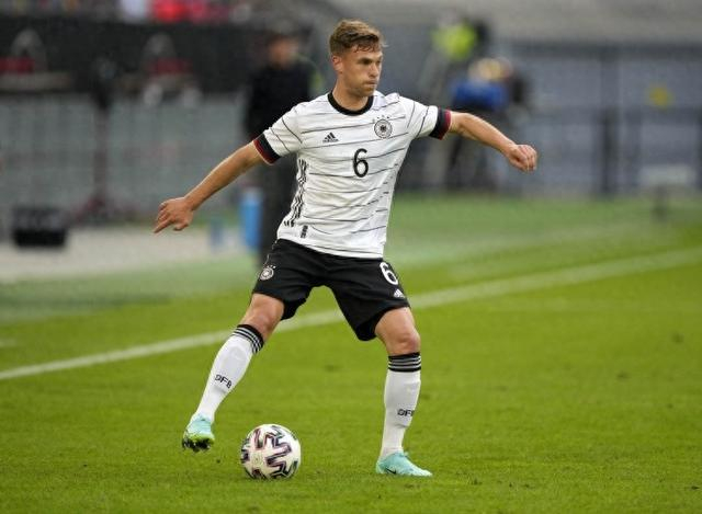 德国4-0狂扫卢森堡，基米希发声笑谈右后卫身份