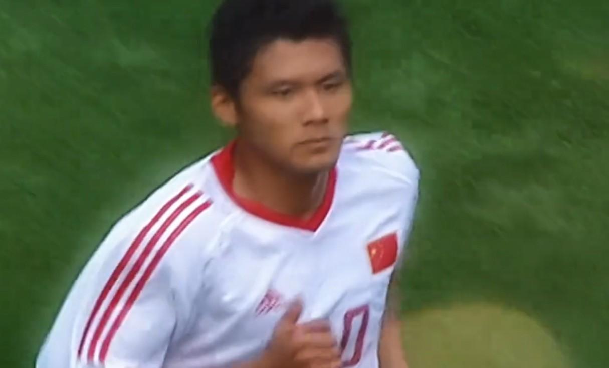 杨晨：父亲未完成的足球梦成了我的起点