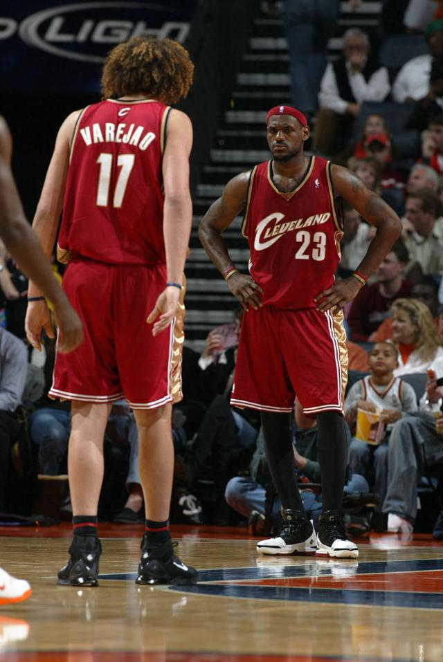 詹姆斯回忆新秀赛季，直言不适应骑士打法