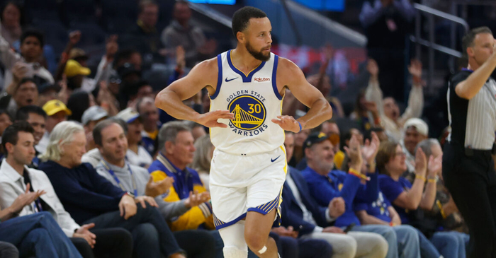 勇士高层力挺库里：37岁依然巅峰，至少还能打三年