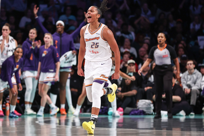 WNBA总决赛第四战：菲尼克斯水星不敌拉斯维加斯王牌