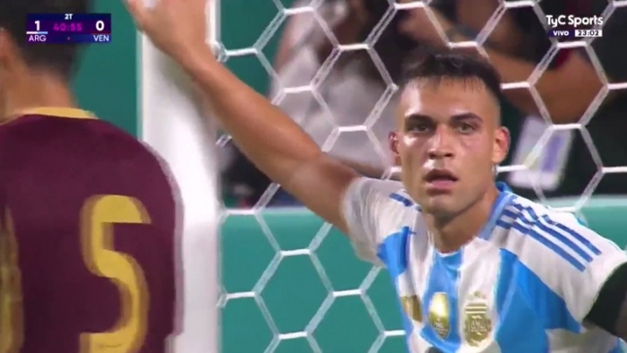 激情碰撞!今晚的比赛燃爆全场