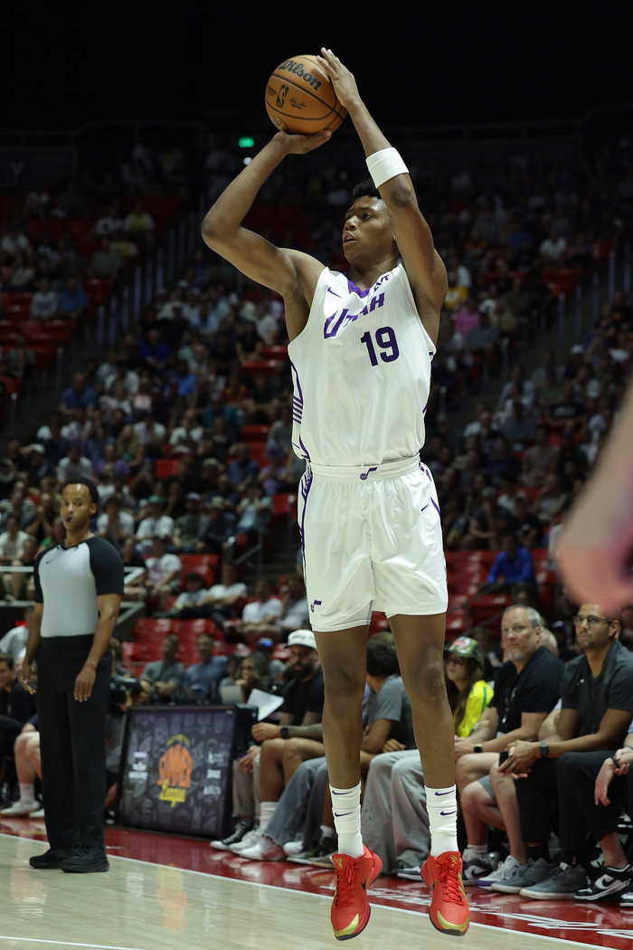 爵士加时惜败马刺 贝利绝杀中投打铁