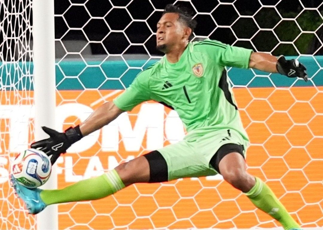 洛塞尔索一锤定音，孔特雷拉斯成场上英雄