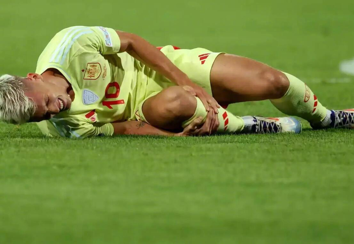 奥尔莫左腿肌肉撕裂，巴萨伤病雪上加霜