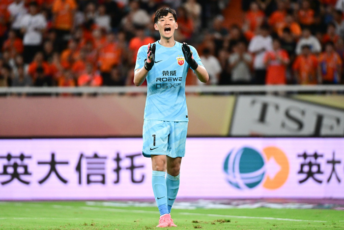 海港冲冠路上的硬骨头和内忧外患